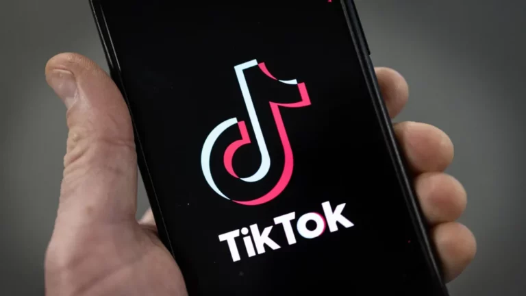 Почему TikTok показывает старые видео?  Попробуйте эти 9 исправлений!