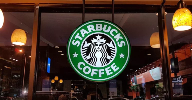 Исследуйте Starbucks Wrapped 2023